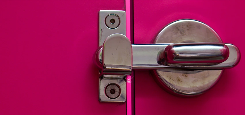 Childproof Gate Lock in Rohnert Park, California